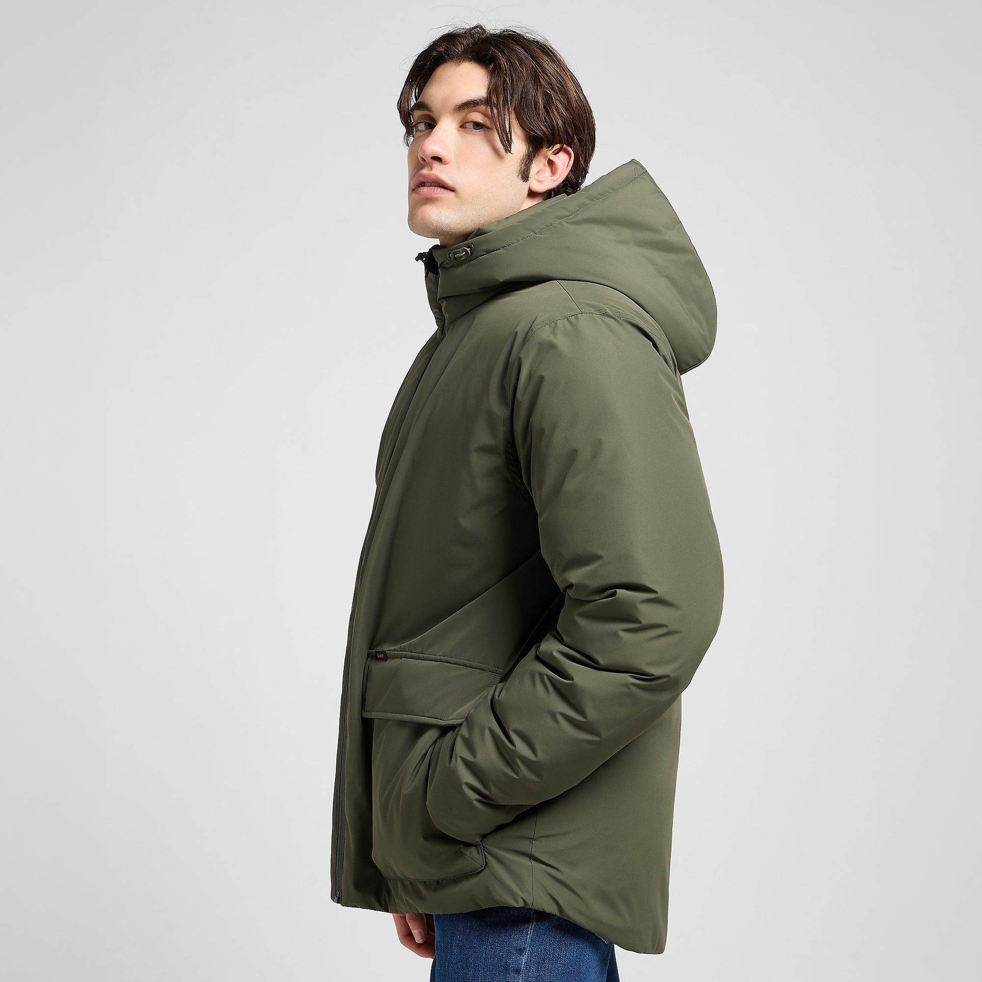 LEE Men’s Hooded Short Puffer Jacket Olive Gray – Regular Fit, Recycled Polyester, Water‑Repellent Winter Outerwear