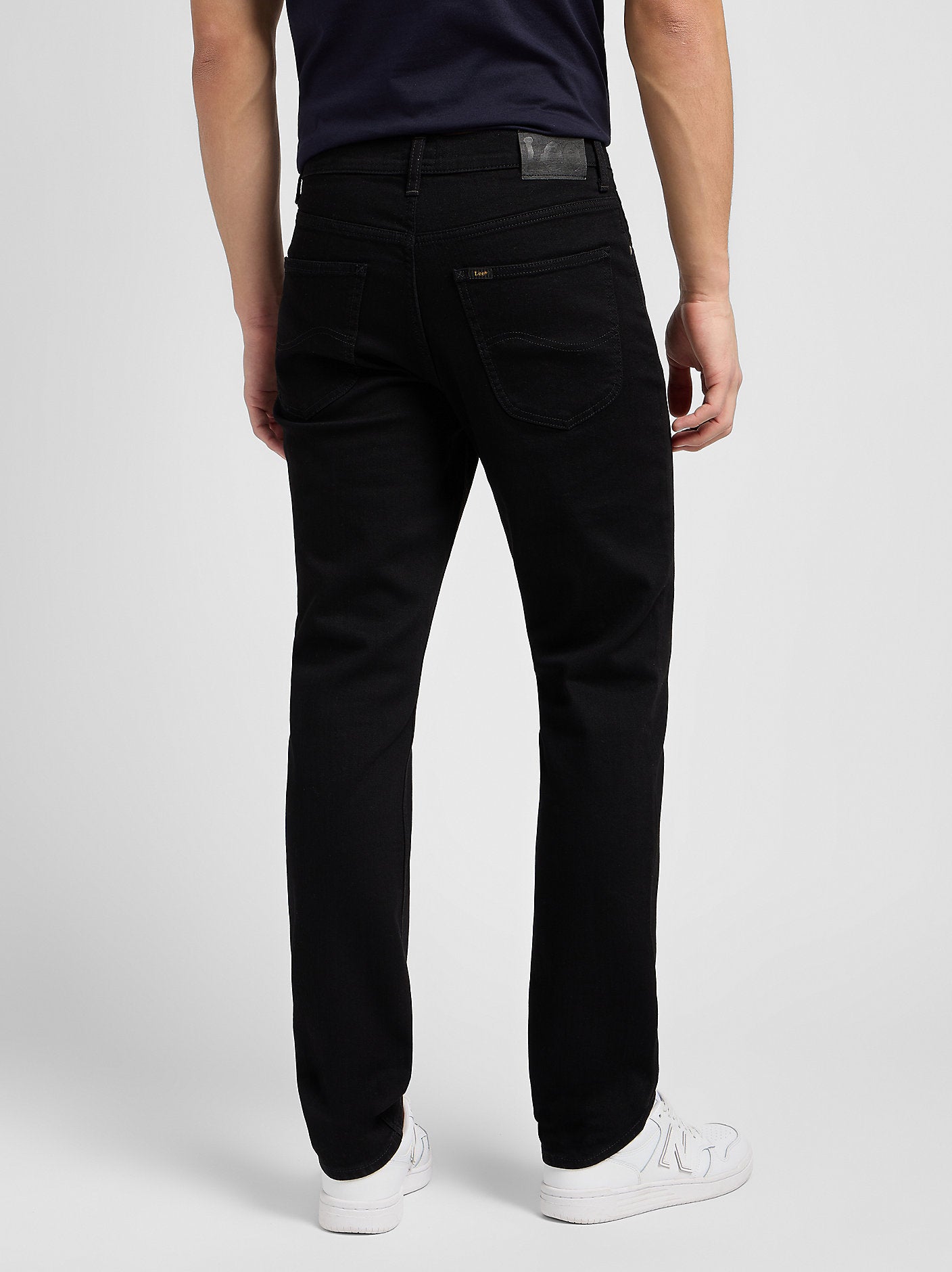 Lee Brooklyn Low Stretch Classic Straight Leg Jean for Men - Comfortable Denim