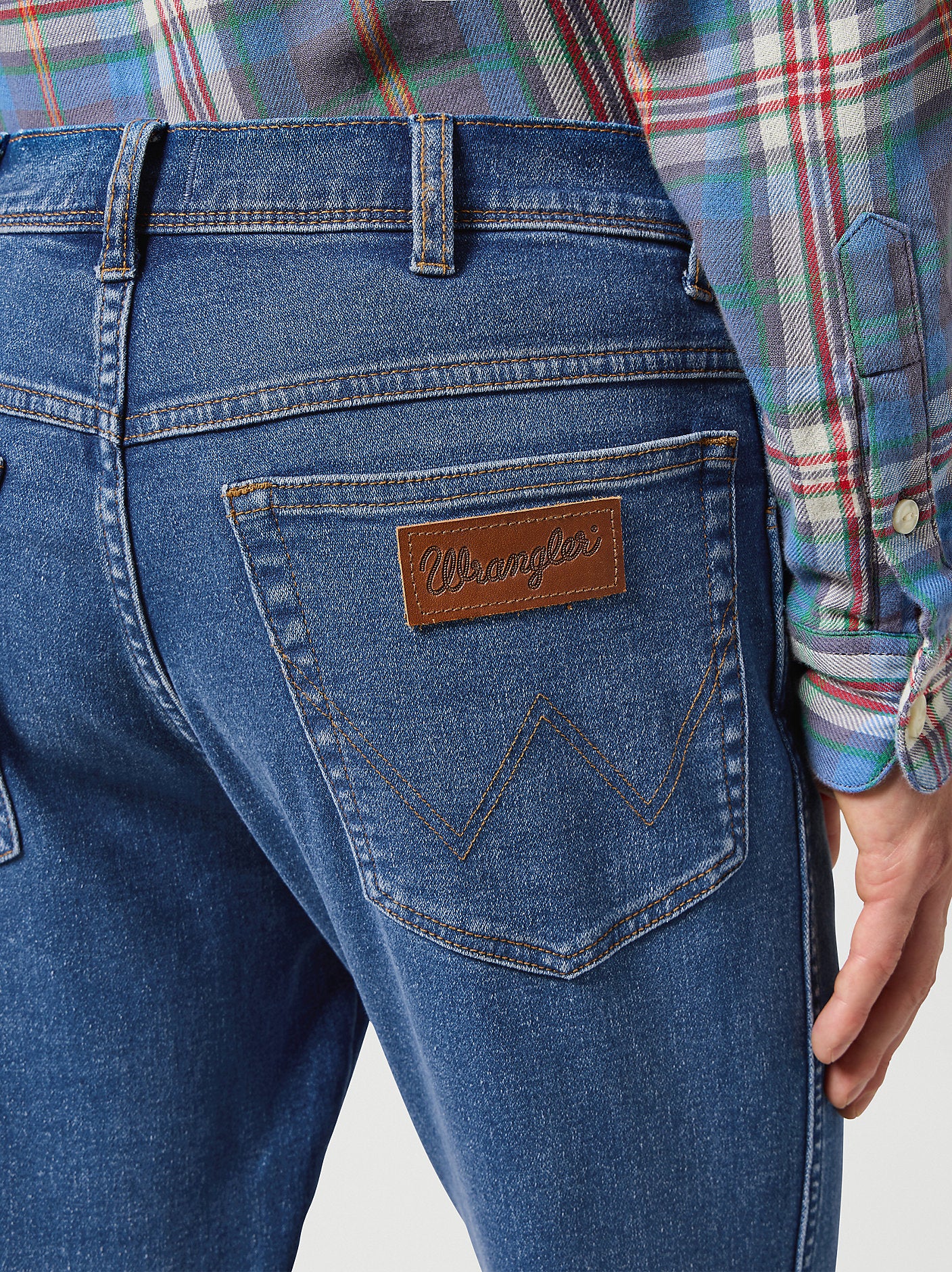 Wrangler Texas Slim Medium Stretch Straight Leg Jean for Men Ridge Wash